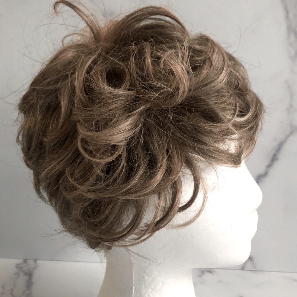 Estetica Designs Wig Petite Kate Ash Brown With Platinum Blonde Blend - Picture 6 of 16